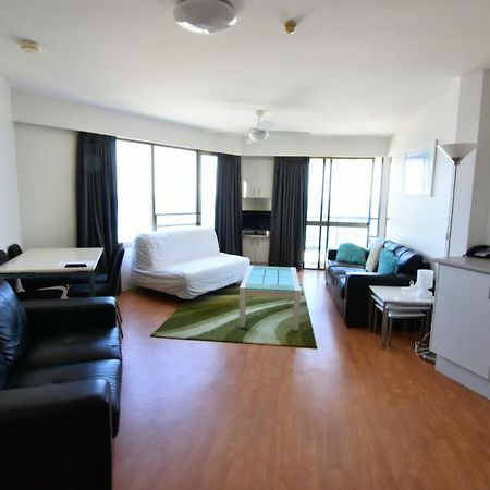 Surfers Holiday Apartments โกลด์โคสต์ ภายนอก รูปภาพ