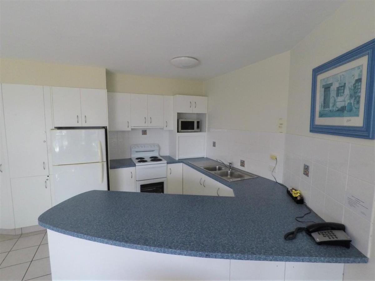 Surfers Holiday Apartments โกลด์โคสต์ ภายนอก รูปภาพ