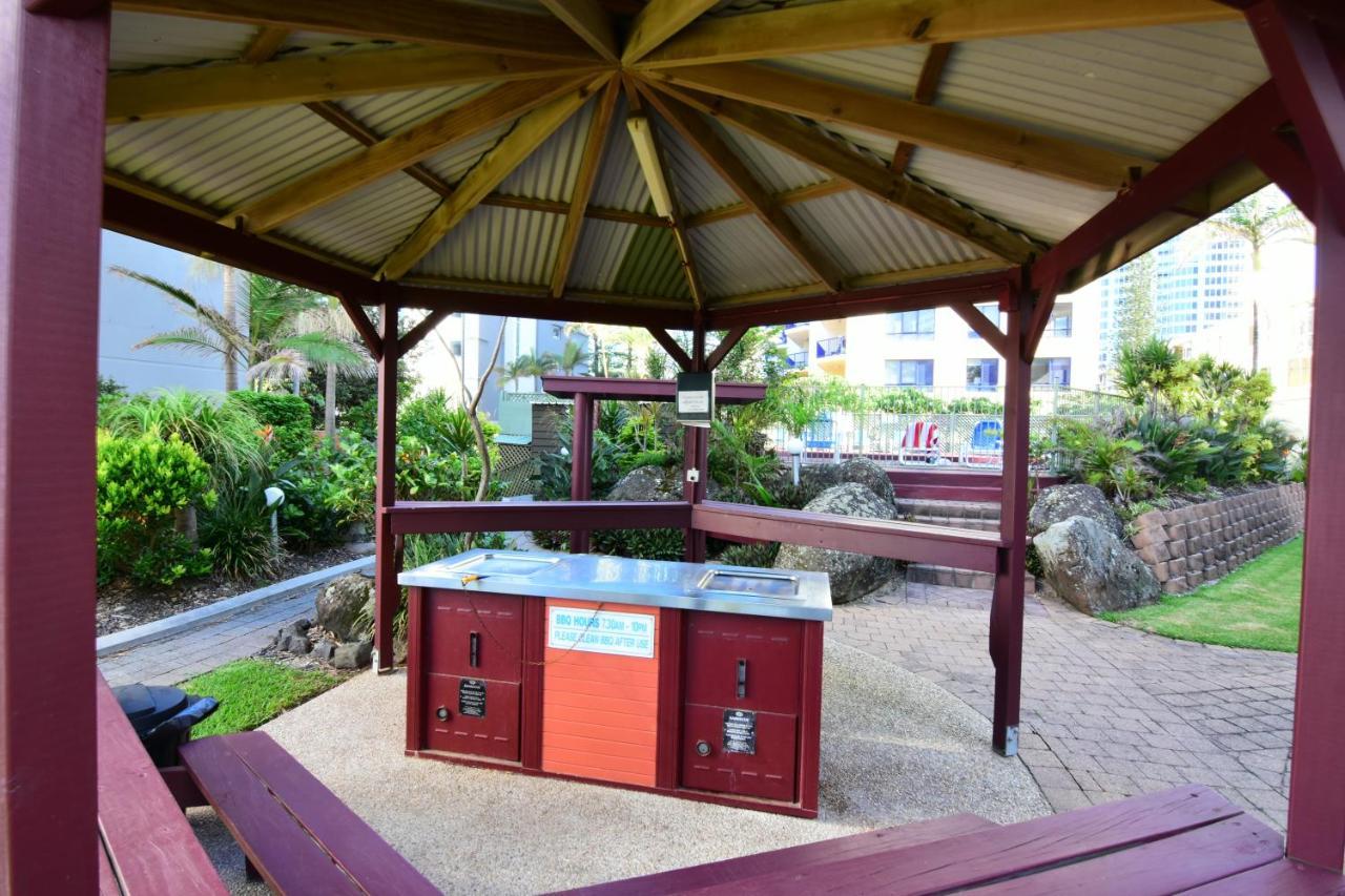 Surfers Holiday Apartments โกลด์โคสต์ ภายนอก รูปภาพ
