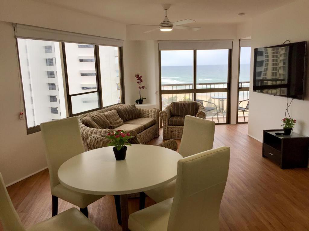 Surfers Holiday Apartments โกลด์โคสต์ ภายนอก รูปภาพ
