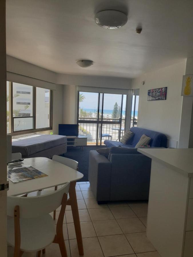 Surfers Holiday Apartments โกลด์โคสต์ ภายนอก รูปภาพ