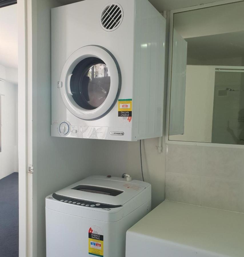 Surfers Holiday Apartments โกลด์โคสต์ ภายนอก รูปภาพ