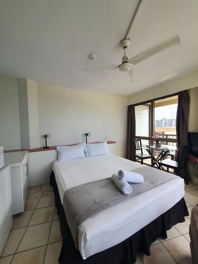 Surfers Holiday Apartments โกลด์โคสต์ ภายนอก รูปภาพ