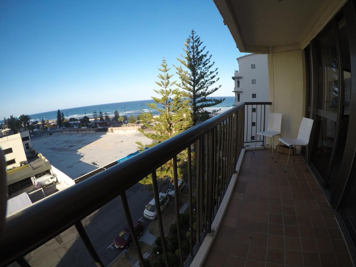 Surfers Holiday Apartments โกลด์โคสต์ ภายนอก รูปภาพ